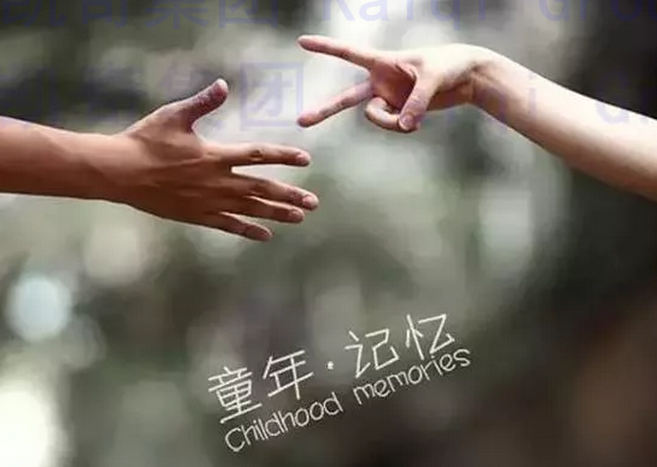 池塘邊的榕樹上，知了在聲聲叫著夏天.png